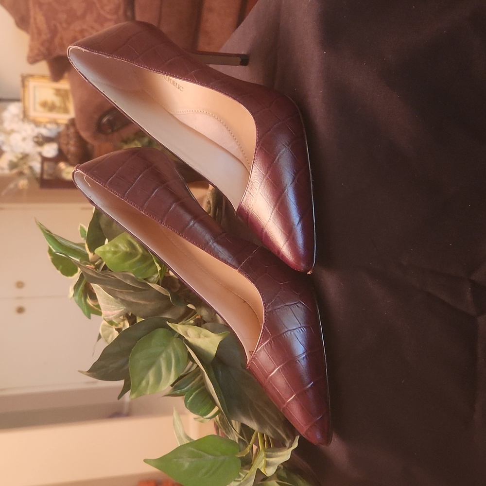 Banana Republic heels